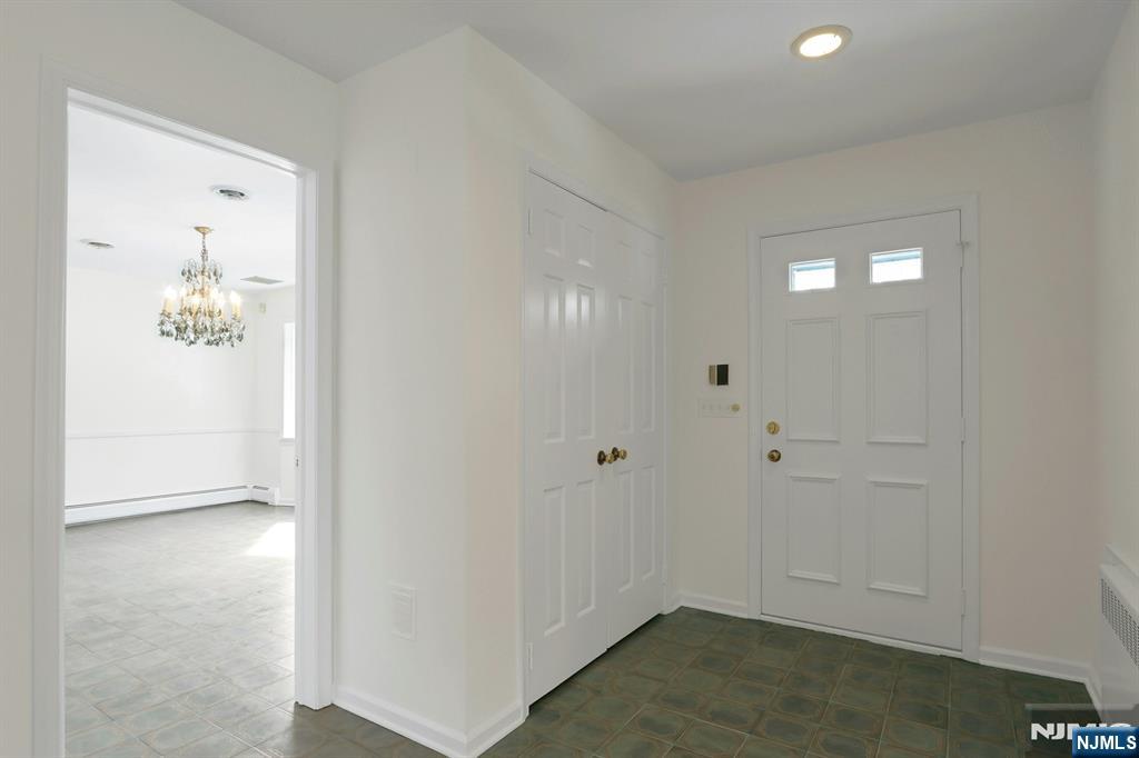 63 Van Orden Road Harrington Park, NJ 07640 - Photo 4 of 50