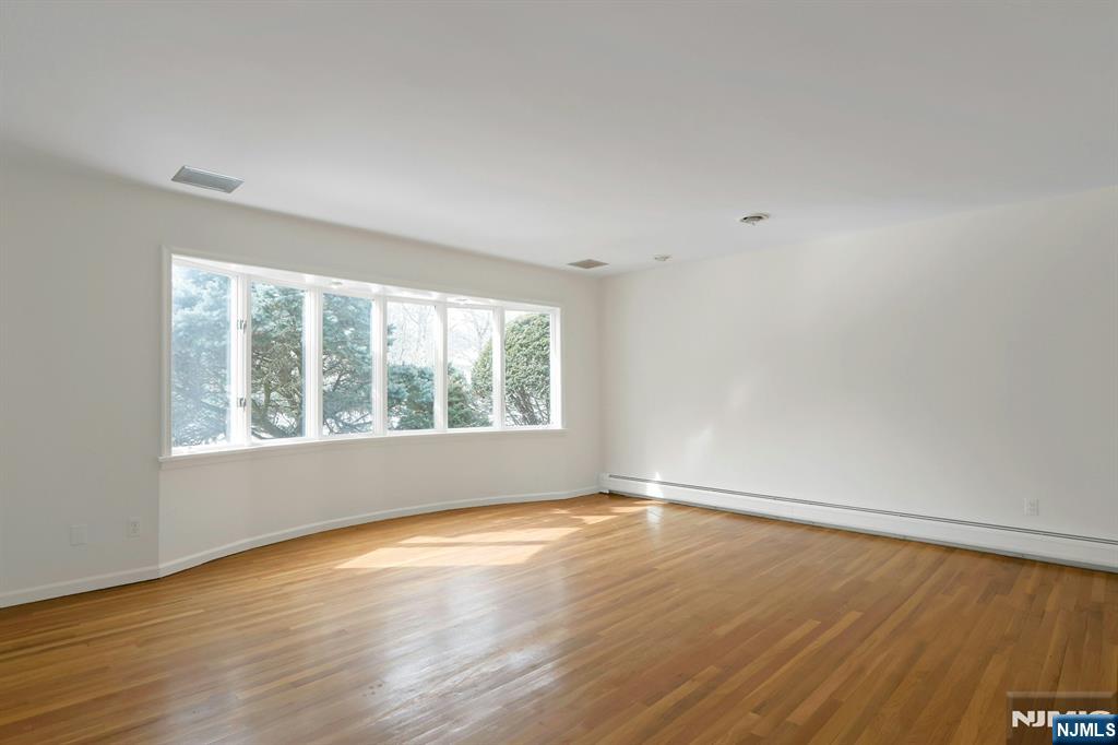 63 Van Orden Road Harrington Park, NJ 07640 - Photo 6 of 50