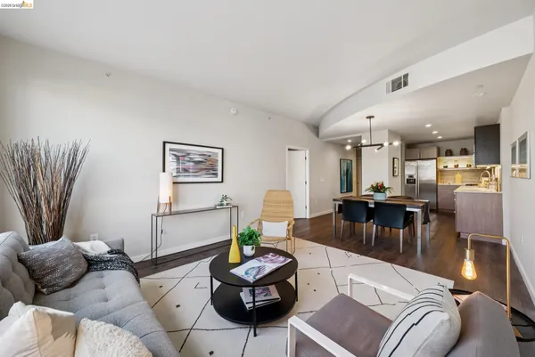 $638,000 | 6465 San Pablo Avenue, Unit 203, Oakland, CA 94608