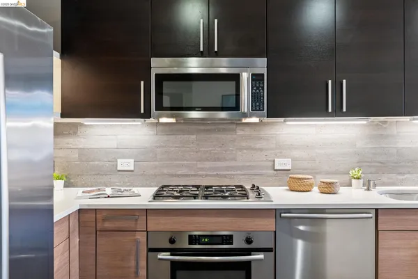 $638,000 | 6465 San Pablo Avenue, Unit 203, Oakland, CA 94608