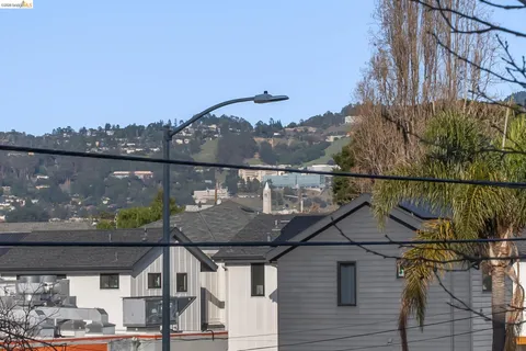 $638,000 | 6465 San Pablo Avenue, Unit 203, Oakland, CA 94608