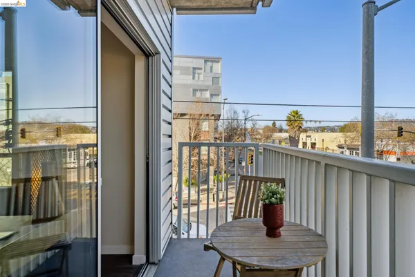 $638,000 | 6465 San Pablo Avenue, Unit 203, Oakland, CA 94608