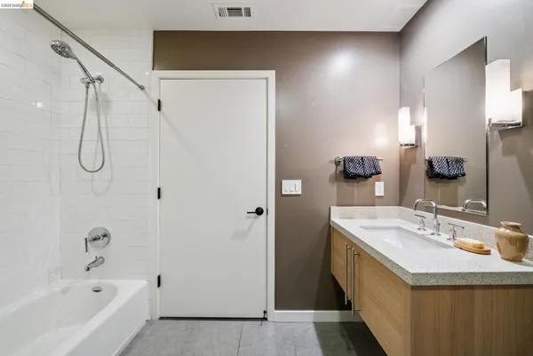 $638,000 | 6465 San Pablo Avenue, Unit 203, Oakland, CA 94608