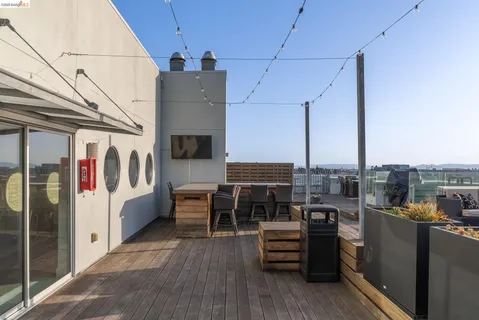 $638,000 | 6465 San Pablo Avenue, Unit 203, Oakland, CA 94608