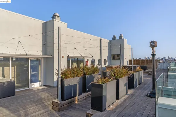 $638,000 | 6465 San Pablo Avenue, Unit 203, Oakland, CA 94608