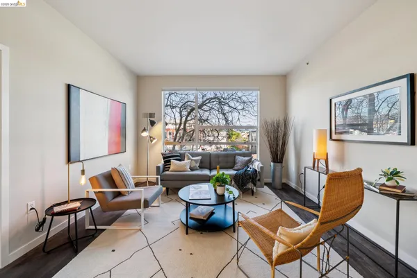 $638,000 | 6465 San Pablo Avenue, Unit 203, Oakland, CA 94608