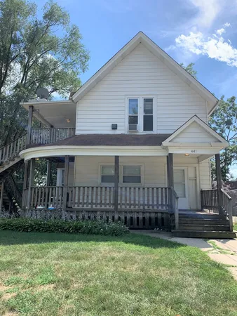 $1,150 | 441 Addison Street, Unit 4, Elgin, IL 60120