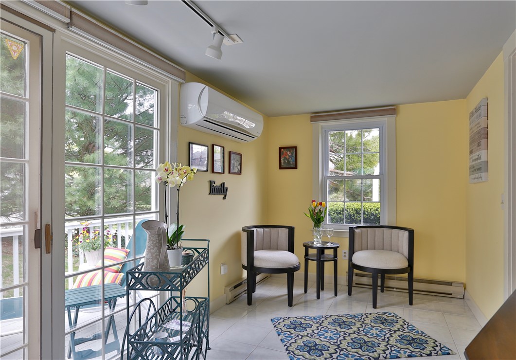 86 St George Court Warwick, RI 02888 - Photo 21 of 39 Sun Room
