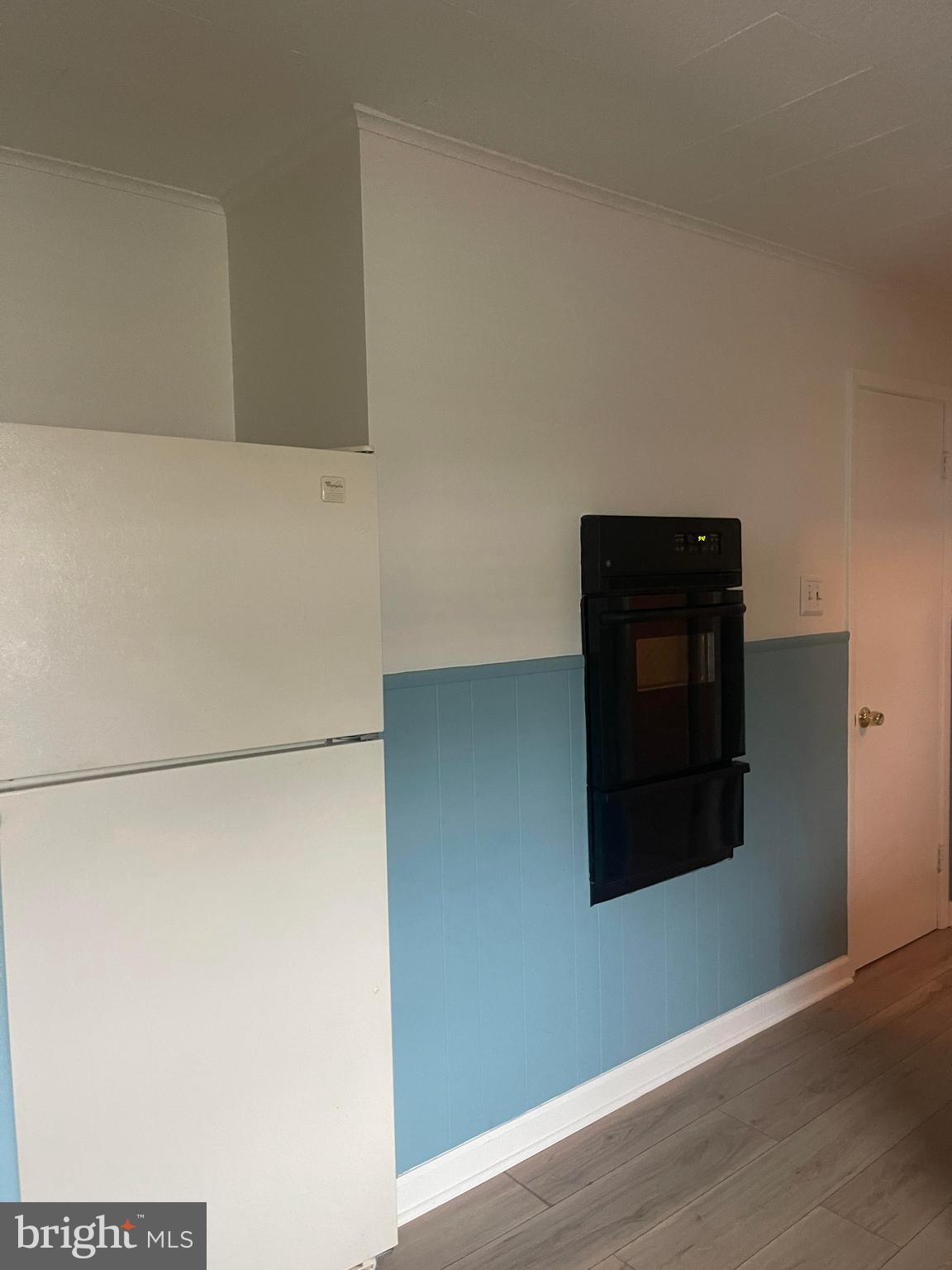 310 South Chester Avenue Delran, NJ 08075 - Photo 13 of 44 Wall oven