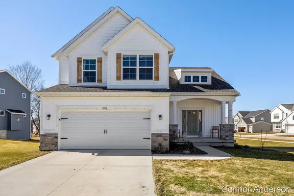$470,000 | 355 Elstar Court Northeast, Rockford, MI 49341