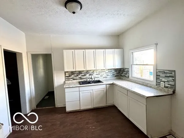 $189,900 | 2202 Woodlawn Avenue, Indianapolis, IN 46203