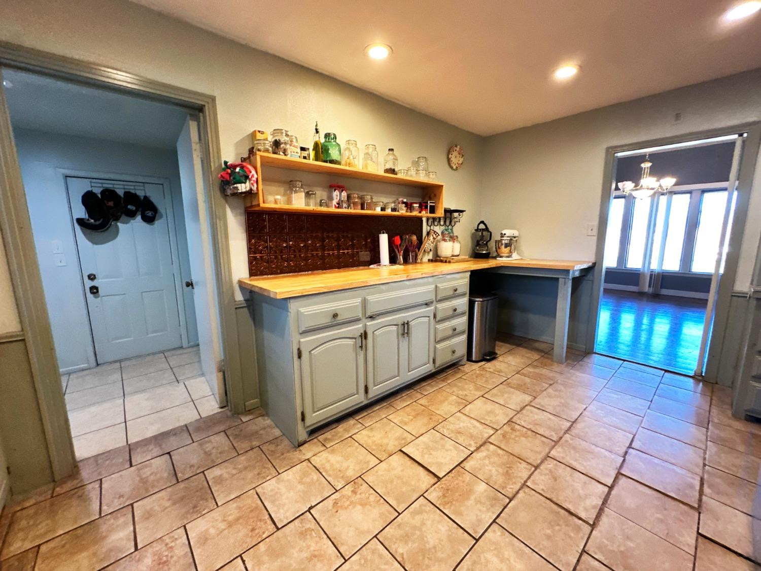 915 Main Street Post, TX 79356 - Photo 10 of 28 Photo 10