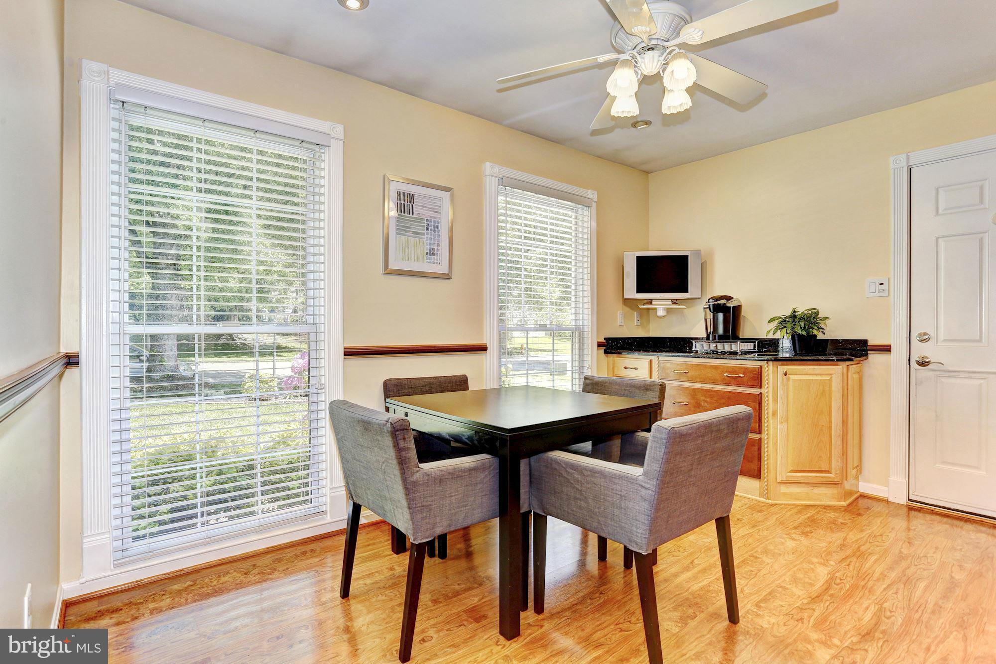 5010 Ten Mills Road Columbia, MD 21044 - Photo 9 of 30 Breakfast Area
