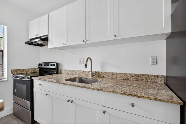 $1,500 | 4081 North Dixie Highway, Unit 5, Oakland Park, FL 33334