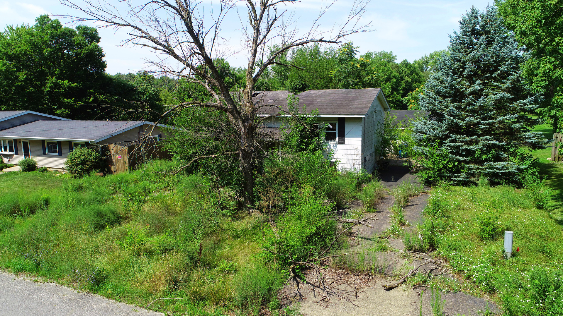 1840 Jacobs Street Streator, IL 61364 - Photo 6 of 6 a view of a house with a yard
