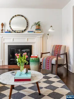a view of a livingroom with furniture