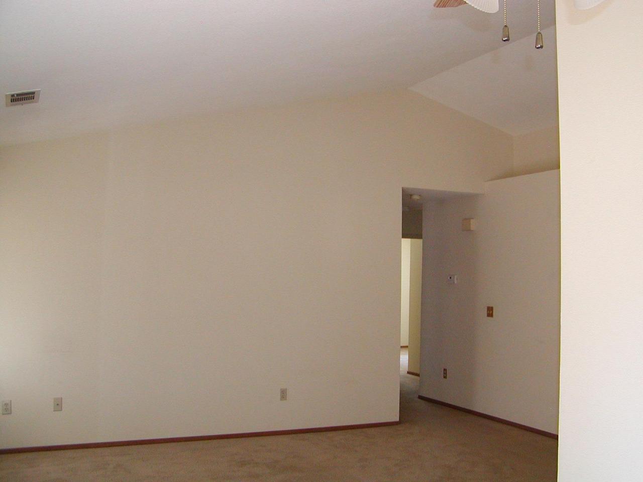 546 Shell Drive Redding, CA 96003 - Photo 6 of 15 Living Room