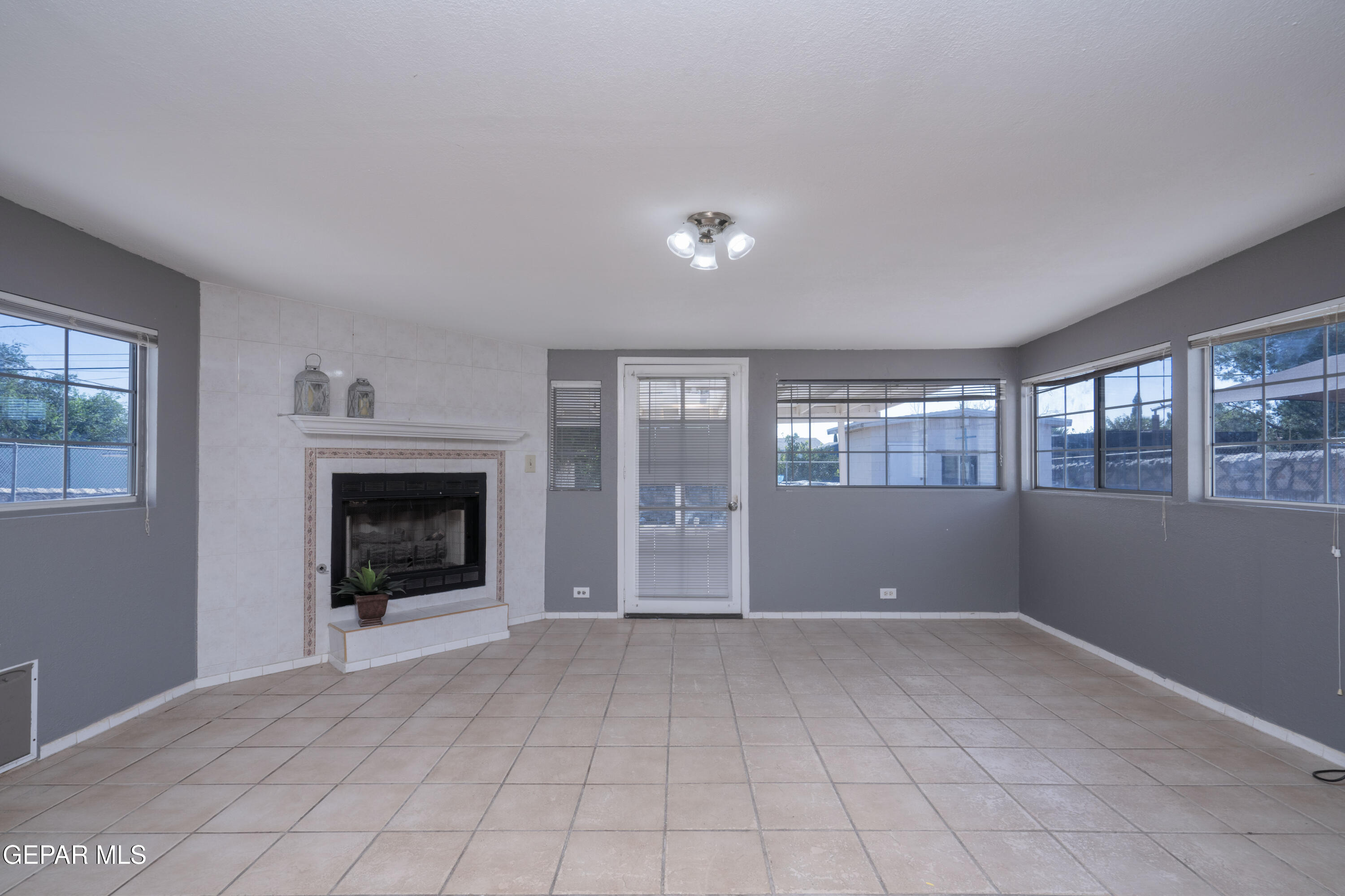 2636 Prestwick Road El Paso, TX 79925 - Photo 10 of 31 DSC05995