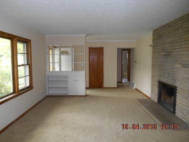 3192 Minerva Lake Road Columbus, OH 43231 - Photo 2 of 5