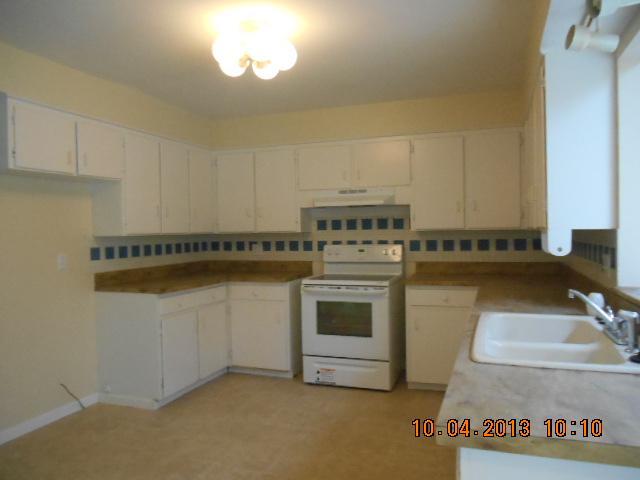 3192 Minerva Lake Road Columbus, OH 43231 - Photo 3 of 5