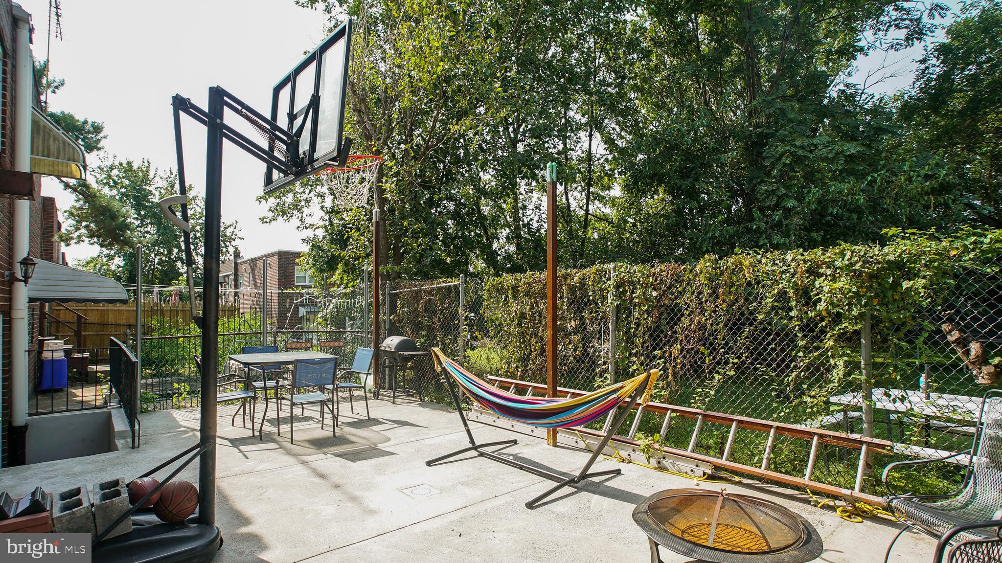 4308 McMenamy Street Philadelphia, PA 19136 - Photo 19 of 21 Backyard