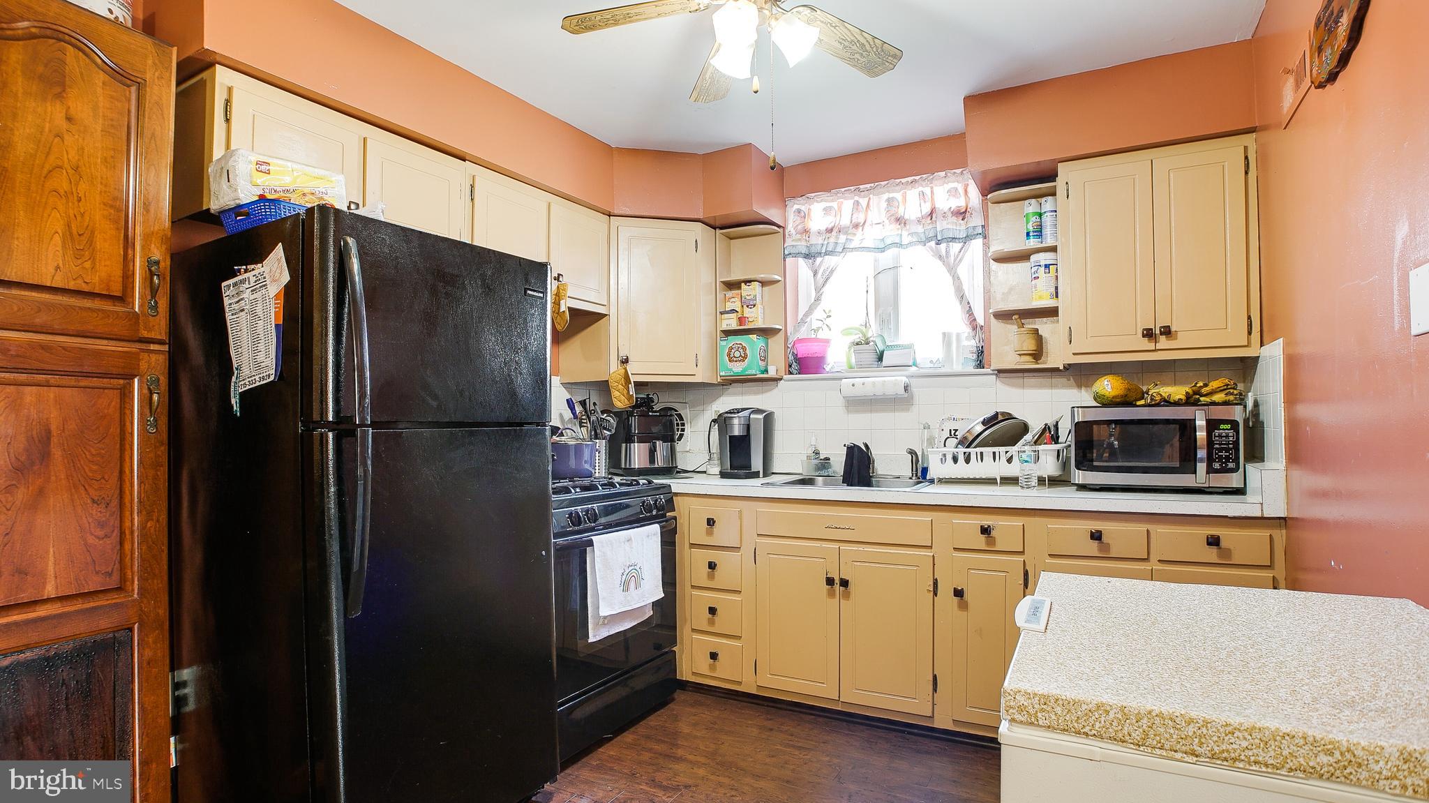 4308 McMenamy Street Philadelphia, PA 19136 - Photo 7 of 21 Eat-in Kitchen