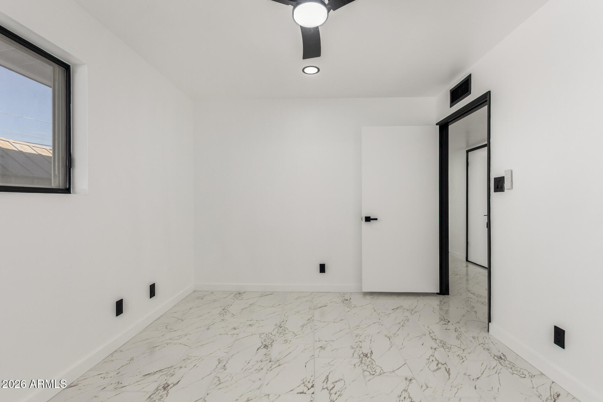 3001 West Ocotillo Road Phoenix, AZ 85017 - Photo 26 of 42 a view of room