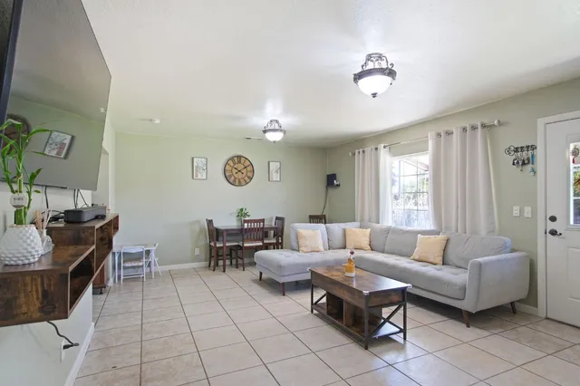 $329,999 | 7638 Walnut Avenue, Winton, CA 95388