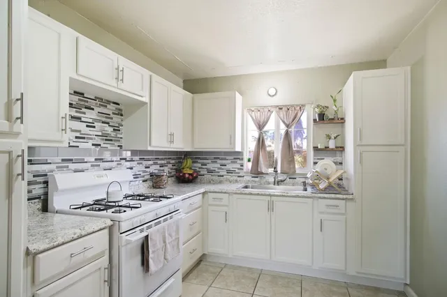 $329,999 | 7638 Walnut Avenue, Winton, CA 95388