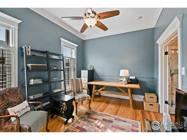 a kitchen that has a lot of cabinets in it