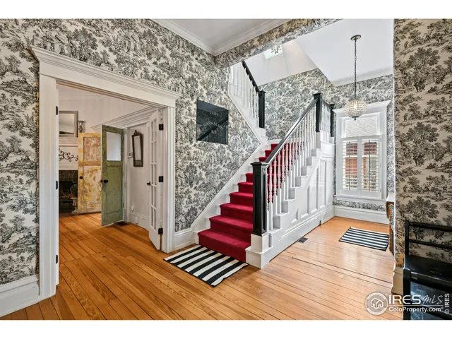 a view of entryway with a front door