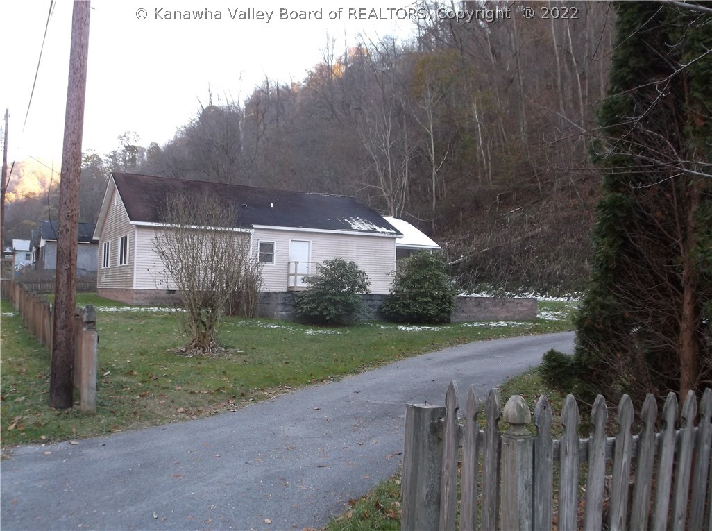 2714 Beards Fork Road Robson, WV 25173 - Photo 12 of 15 Gallery Image 12