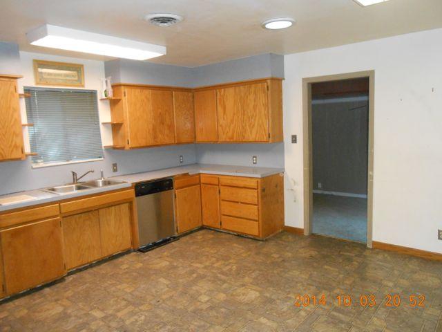 4098 Bechelli Lane Redding, CA 96002 - Photo 4 of 10 bechelli new07