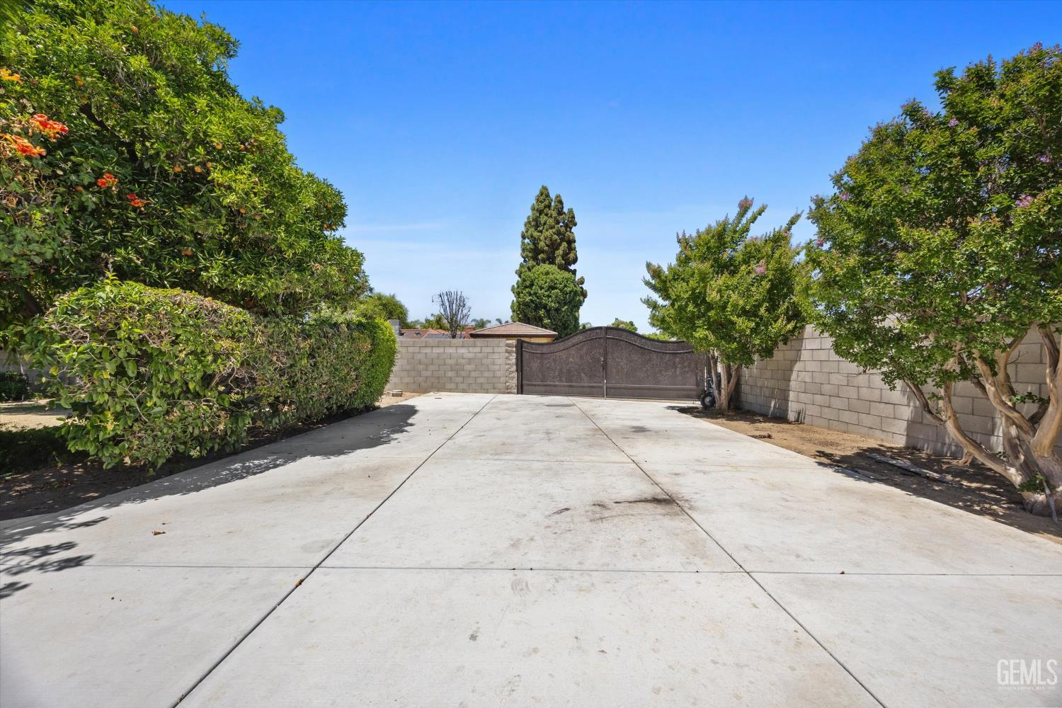 Undisclosed Address Bakersfield, CA 93308 - Photo 49 of 50 a view of a backyard