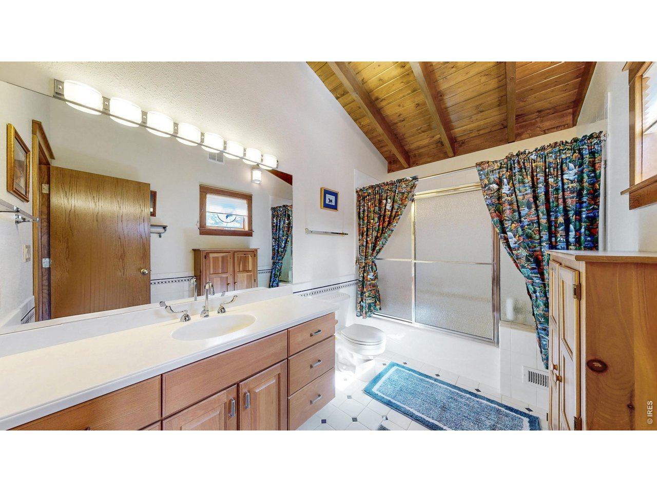 2619 Ridge Lane Estes Park, CO 80517 - Photo 28 of 48 Upper Level Bathroom.