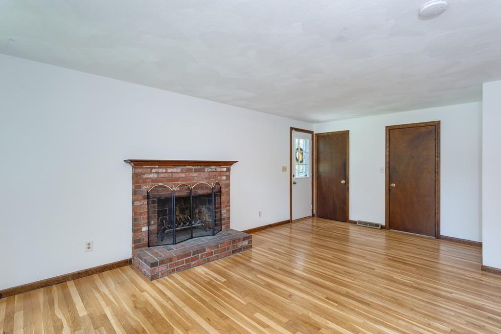 62 Barefoot Hill Road Sharon, MA 02067 - Photo 13 of 28 Gallery Image 13