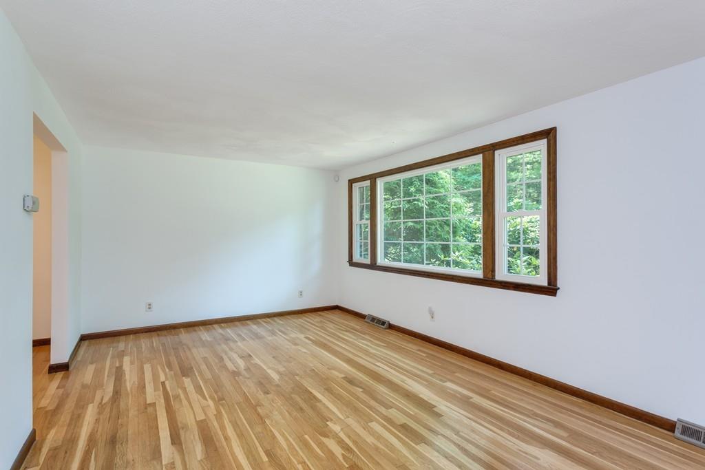 62 Barefoot Hill Road Sharon, MA 02067 - Photo 4 of 28 Gallery Image 4