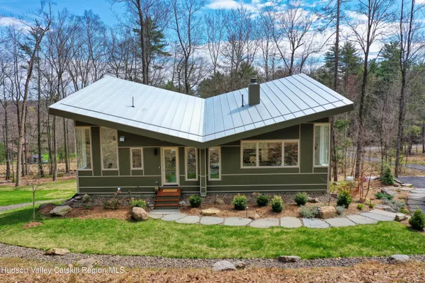 $1,550,000 | 780 Oakwood Drive, Kingston, NY 12401
