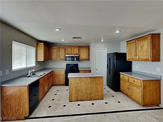 $1,629 | 1251 Golden Apple Street, Las Vegas, NV 89142