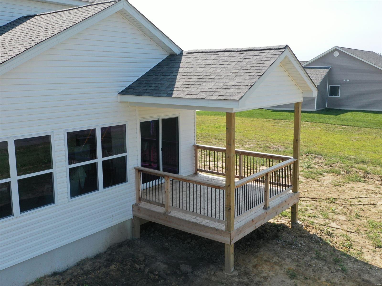 612 Eisenhower Boulevard Troy, IL 62294 - Photo 16 of 20