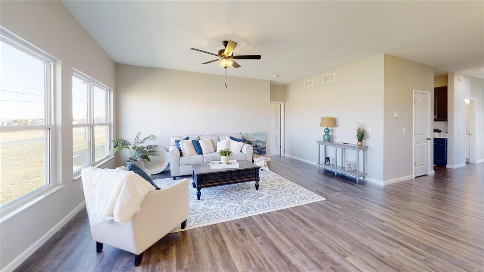 612 Eisenhower Boulevard Troy, IL 62294 - Photo 4 of 20