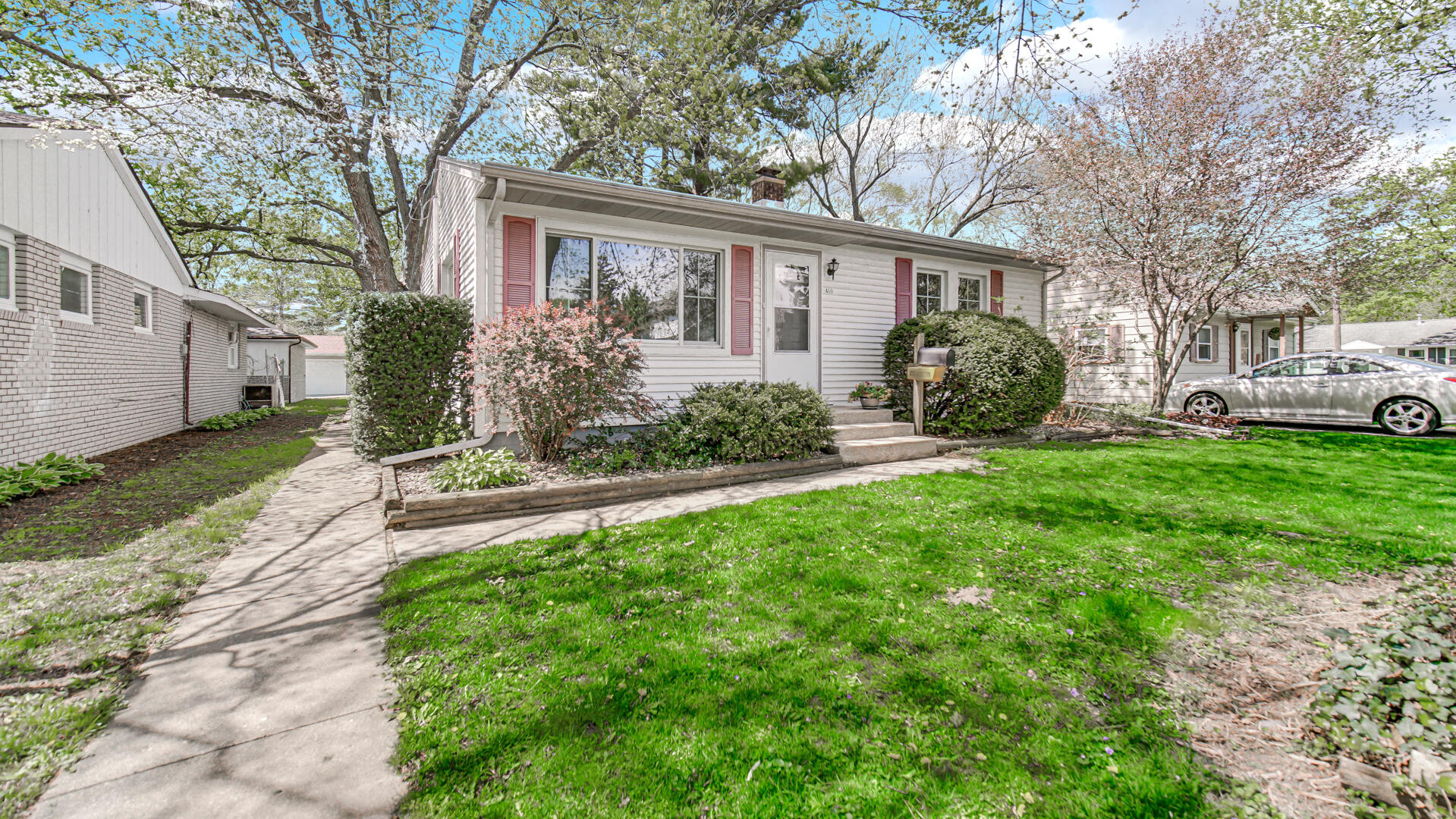 410 South 12th Street Chesterton, IN 46304 - Photo 2 of 28 1919x1080