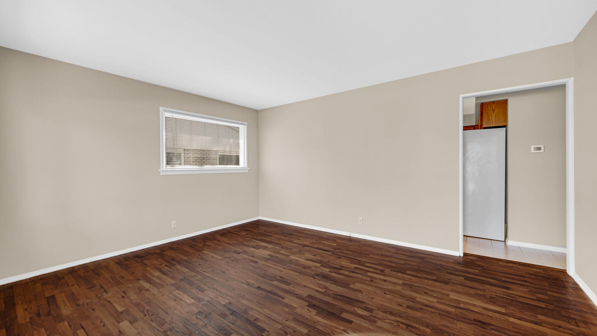 410 South 12th Street Chesterton, IN 46304 - Photo 3 of 28 1919x1080