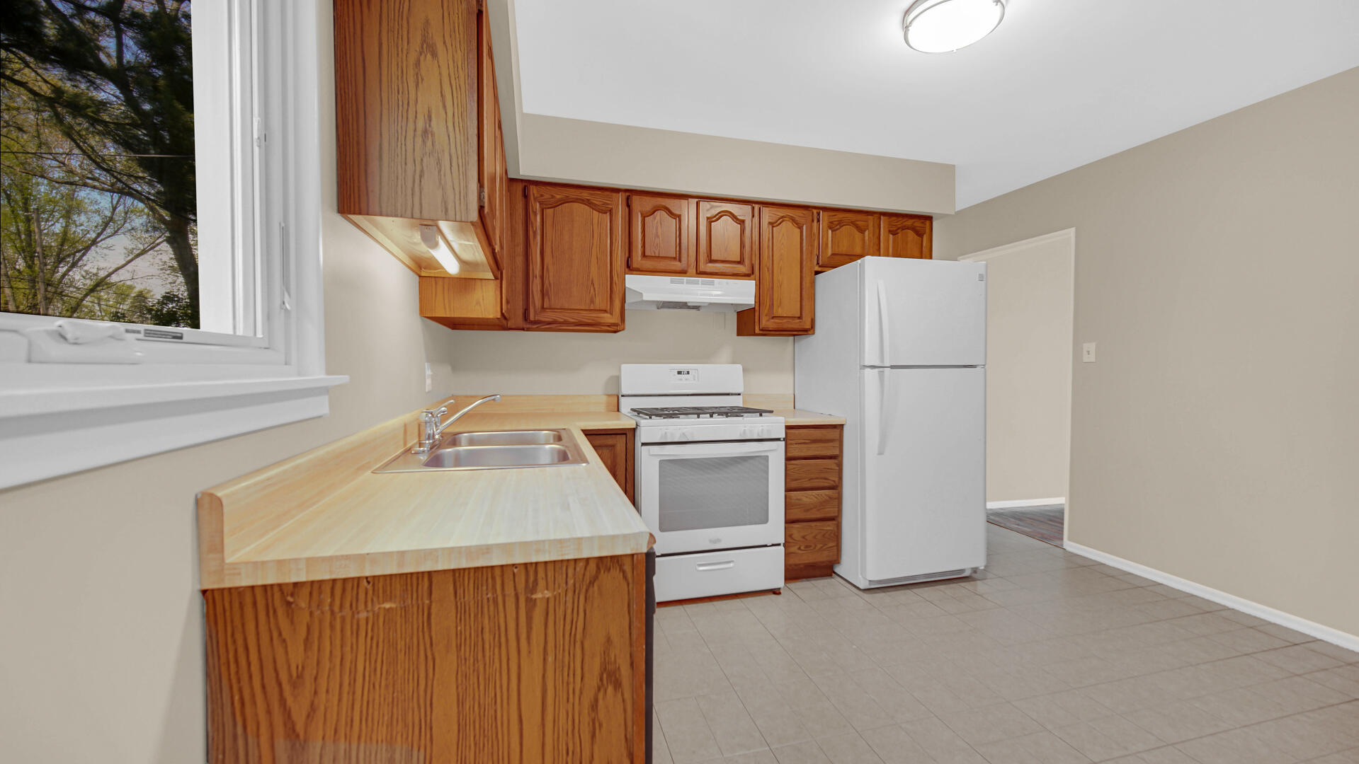 410 South 12th Street Chesterton, IN 46304 - Photo 7 of 28 1919x1080