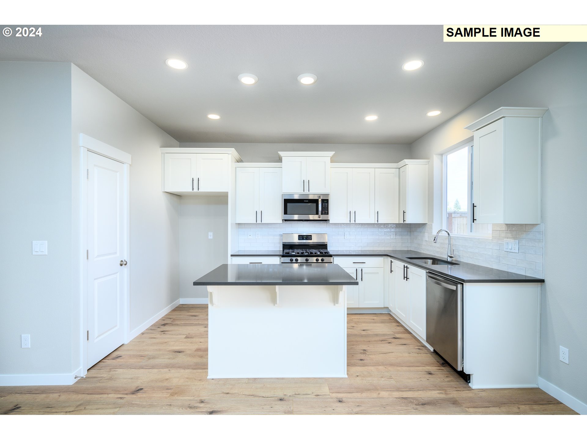 10294 Southeast Heritage Road, Unit 289 Happy Valley, OR 97086 - Photo 8 of 22