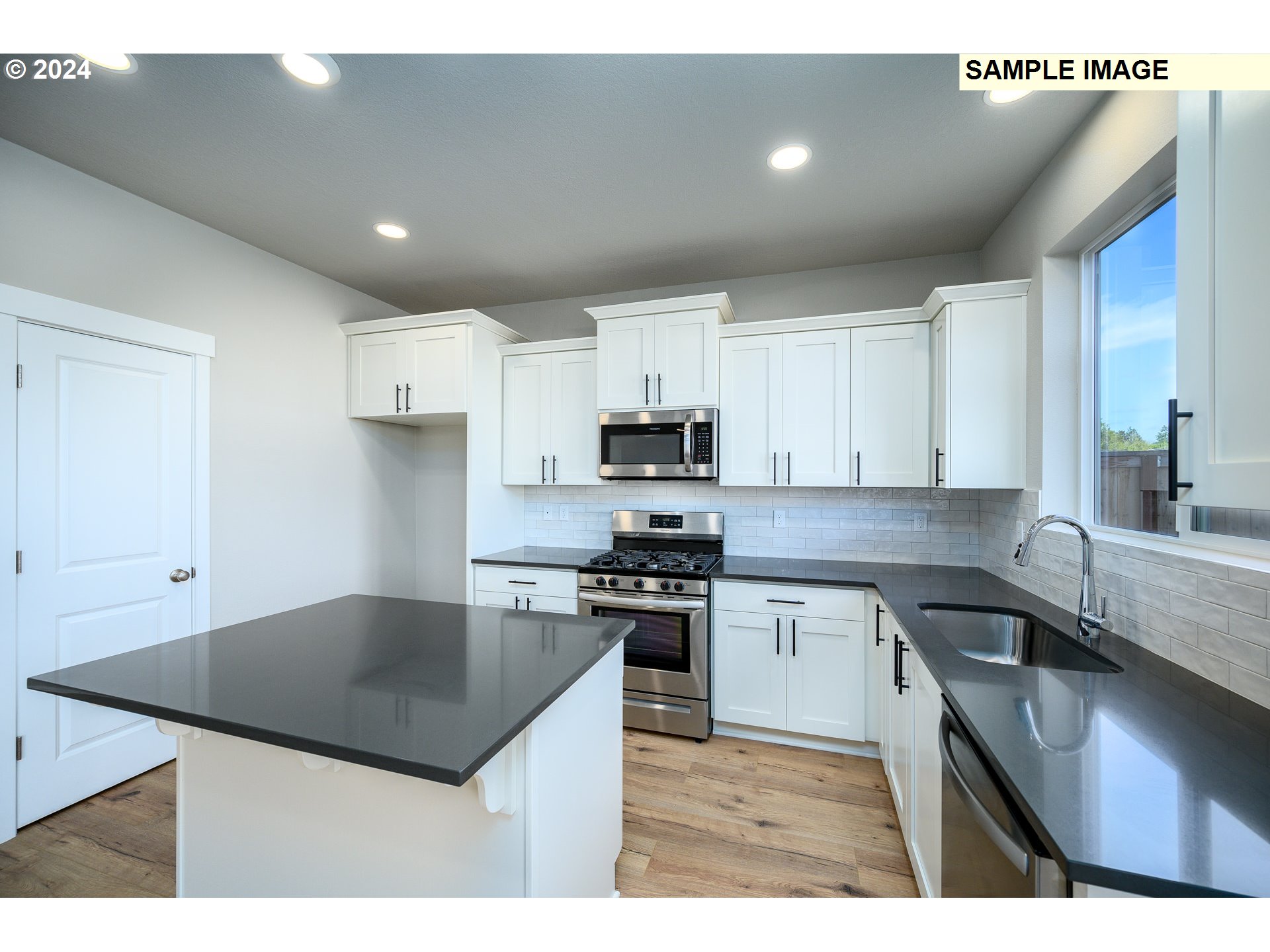 10294 Southeast Heritage Road, Unit 289 Happy Valley, OR 97086 - Photo 9 of 22