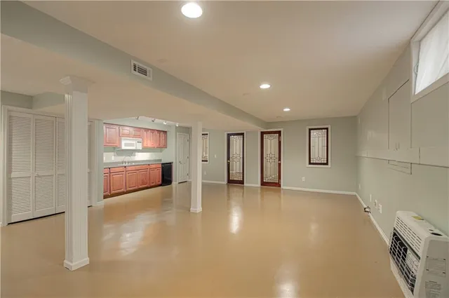 $300,000 | 921 South Denman Avenue, Chanute, KS 66720