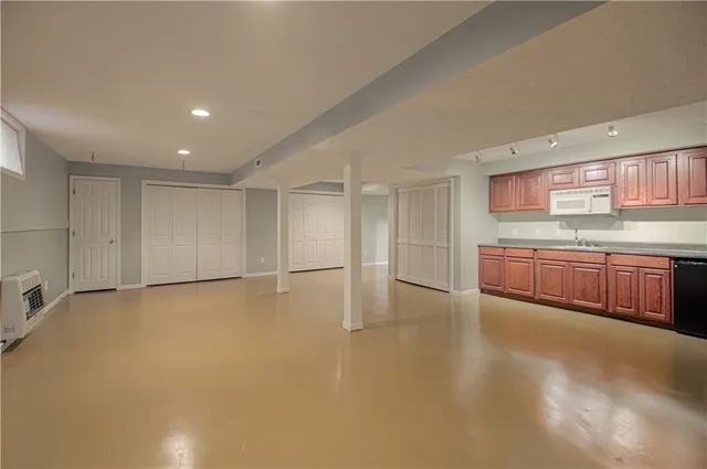 $300,000 | 921 South Denman Avenue, Chanute, KS 66720