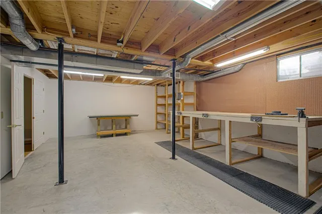 $300,000 | 921 South Denman Avenue, Chanute, KS 66720