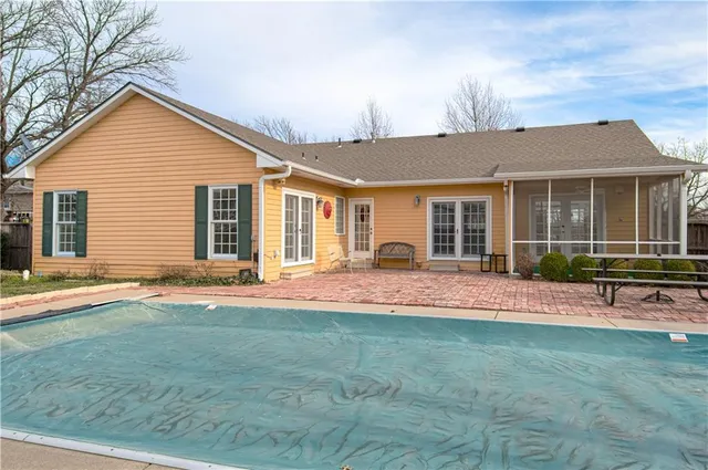 $300,000 | 921 South Denman Avenue, Chanute, KS 66720